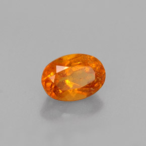 0,52 ctw natürlicher orangefarbener Clinohumit, Oval Schliff, VS-SI