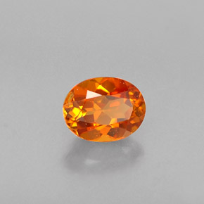 0,36 ctw natürlicher orangefarbener Clinohumit, Oval Schliff, VS