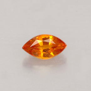 0,56 ctw natürlicher orangefarbener Clinohumit, Marquise, VS