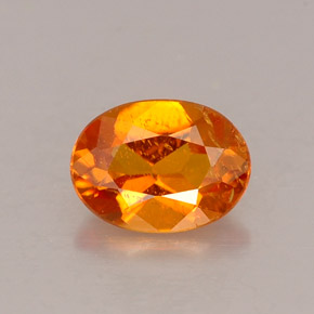 0,53 ctw natürlicher orangefarbener Clinohumit, Oval Schliff, VS
