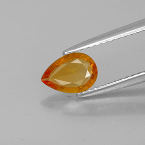 0,55 ctw natürlicher orangefarbener Clinohumit, Birnenform, SI