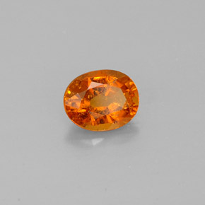 0,92 ctw natürlicher orangefarbener Clinohumit, Oval Schliff, SI