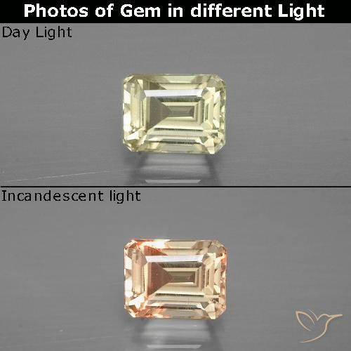 1.14ct Natürlicher hellgelb Farbwechselnder Diaspor, Smaragdschliff, VVS-VS