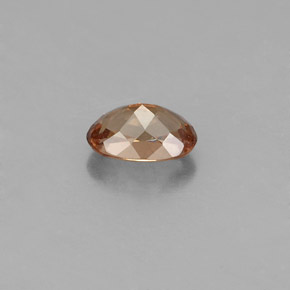 0,58 ctw natürlicher color-change Farbwechsel-Granat, Oval Schliff, VS