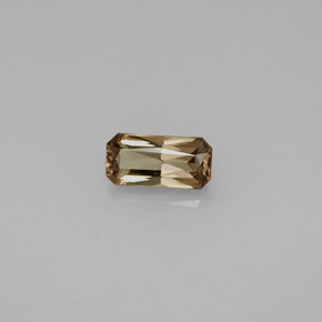 9,17 ctw natürlicher Grünlich-braun bis rot-rosa Farbwechselnder Granat, Smaragdschliff, VVS-VS