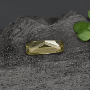 0,59 ctw natürlicher goldener Farbwechsel-Granat, Smaragdschliff, VS