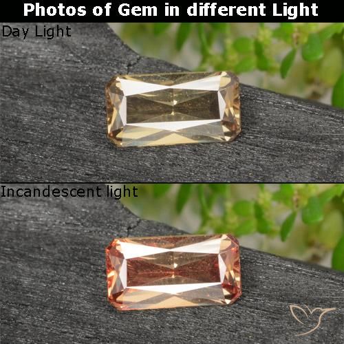 0.70ct Natürlicher gold-braun Farbwechselnder Granat, Smaragdschliff, VVS-VS