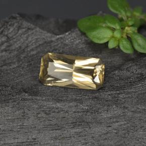 0,60 ctw natürlicher goldener Farbwechsel-Granat, Smaragdschliff, VVS-VS
