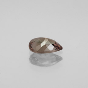 9,17 ctw natürlicher Gold-braun bis orange Farbwechselnder Granat, Birnenform, VVS-VS