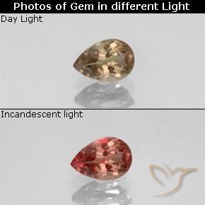 0.57ct Natürlicher hellbraun Farbwechselnder Granat, Birnenform, VS