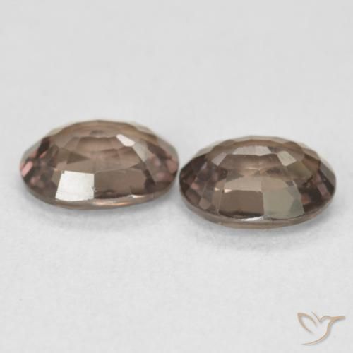 2.23 ct natürliche Mittelhellbraun Farbwechselnder Granat-Edelsteine, Oval, VVS
