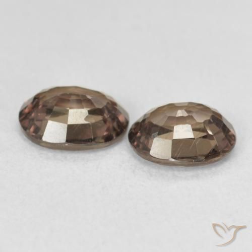 2.05 ct natürliche Mittelhellbraun Farbwechselnder Granat-Edelsteine, Oval, VS