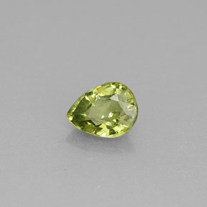 0,39 ctw natürlicher grüner Demantoid, Birnenform, VS-SI