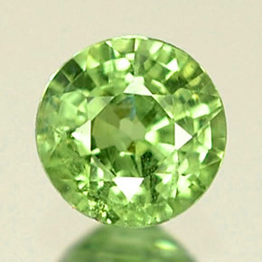 0,34 ctw natürlicher grüner Demantoid, Rundschliff, VS