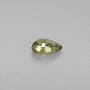 0,57 ctw natürlicher grüner Demantoid, Birnenform, VS