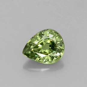0,66 ctw natürlicher grüner Demantoid, Birnenform, VS