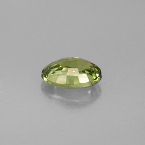 0,53 ctw natürlicher grüner Demantoid, Oval Schliff, VS