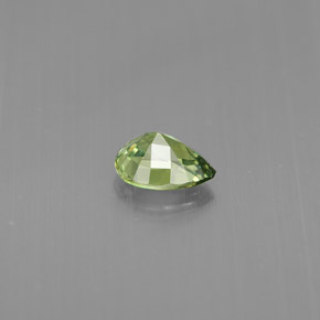 0,43 ctw natürlicher grüner Demantoid, Birnenform, VS