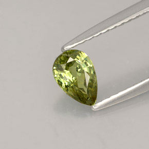0,49 ctw natürlicher grüner Demantoid, Birnenform, VS