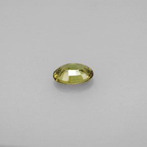 0,63 ctw natürlicher grüner Demantoid, Oval Schliff, VS