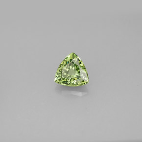 0,77 ctw natürlicher grüner Demantoid, Trillion, VS