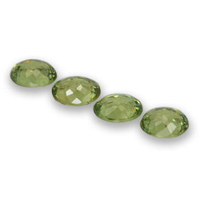 1,66 ct natürliche grüner Demantoid-Edelsteine, Oval Schliff, VS