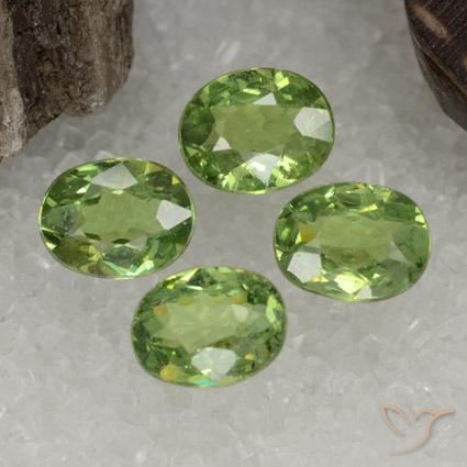 1.45 ct natürliche Warmes Grün Demantoider Granat-Edelsteine, Oval, VS