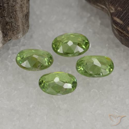 1.45 ct natürliche Warmes Grün Demantoider Granat-Edelsteine, Oval, VS