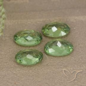 2.27 ct natürliche Waldgrün Demantoider Granat-Edelsteine, Oval, VS