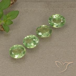 1.28 ct natürliche Birnengrün Demantoider Granat-Edelsteine, Oval, VS-SI