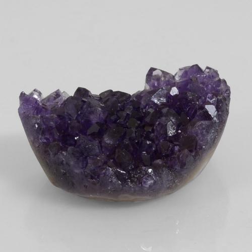 67,83 ctw natürlicher violetter Amethystdruse, Fantasieschliff, Lichtundurchlässig