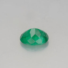 0,77 ctw natürlicher grüner Smaragd, Oval Schliff, SI-I1