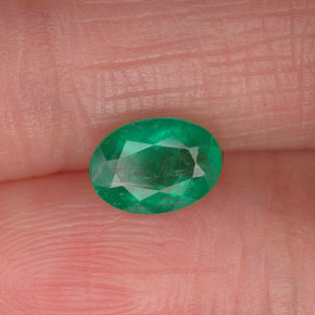 0,71 ctw natürlicher grüner Smaragd, Oval Schliff, I1
