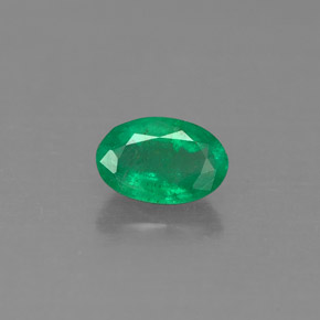 0,49 ctw natürlicher grüner Smaragd, Oval Schliff, SI-I1