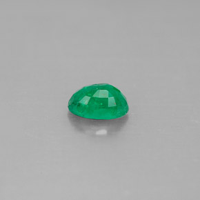 0,51 ctw natürlicher grüner Smaragd, Oval Schliff, SI-I1