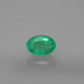 0,60 ctw natürlicher grüner Smaragd, Oval Schliff, SI-I1