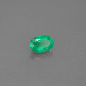 0,49 ctw natürlicher grüner Smaragd, Oval Schliff, SI-I1