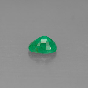 0,54 ctw natürlicher grüner Smaragd, Oval Schliff, SI-I1