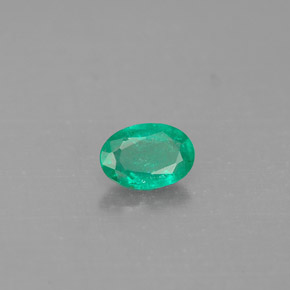 0,36 ctw natürlicher grüner Smaragd, Oval Schliff, SI-I1
