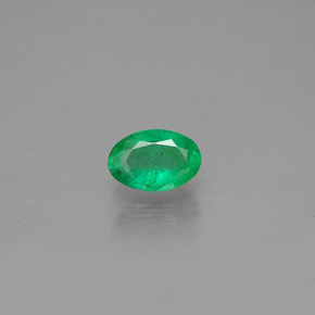 0,39 ctw natürlicher grüner Smaragd, Oval Schliff, SI