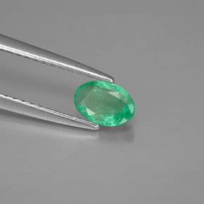 0,42 ctw natürlicher grüner Smaragd, Oval Schliff, VS-SI