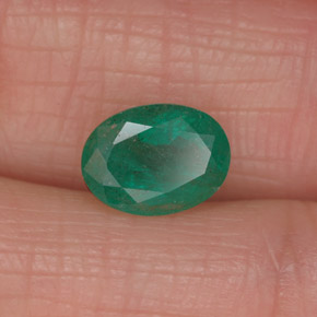 1,27 ctw natürlicher grüner Smaragd, Oval Schliff, I1