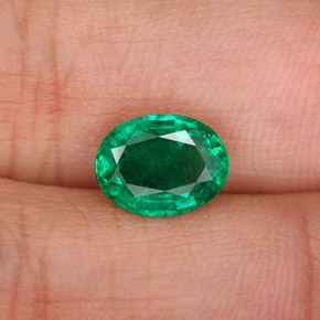 1,58 ctw natürlicher grüner Smaragd, Oval Schliff, SI-I1