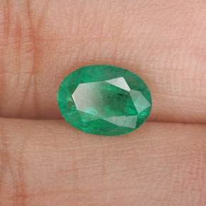 1,05 ctw natürlicher grüner Smaragd, Oval Schliff, SI-I1