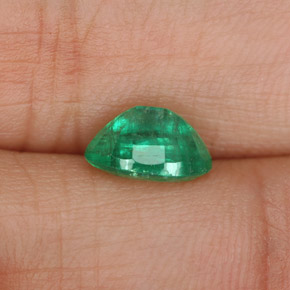 1,32 ctw natürlicher grüner Smaragd, Oval Schliff, SI-I1
