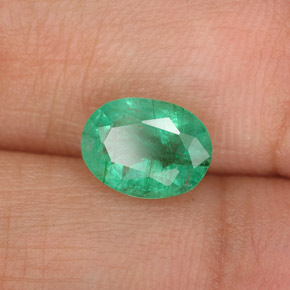 1,33 ctw natürlicher grüner Smaragd, Oval Schliff, SI-I1