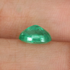 1,33 ctw natürlicher grüner Smaragd, Oval Schliff, SI-I1