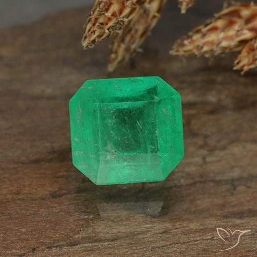 0.94ct Natürlicher Mittelgrün Smaragd, Smaragdschliff, VS-SI