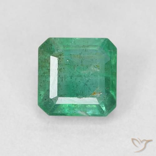 0.69ct Natürlicher Warmes Grün Smaragd, Smaragdschliff, SI