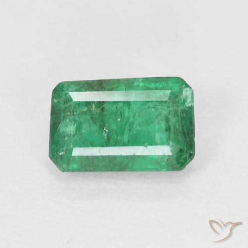 0.64ct Natürlicher Warmes Grün Smaragd, Smaragdschliff, SI